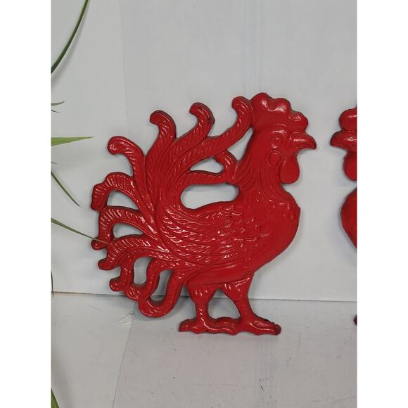 Vintage Cast Iron Rooster Wall Hangings, Red Farmhouse Decor - Picture 3 of 4